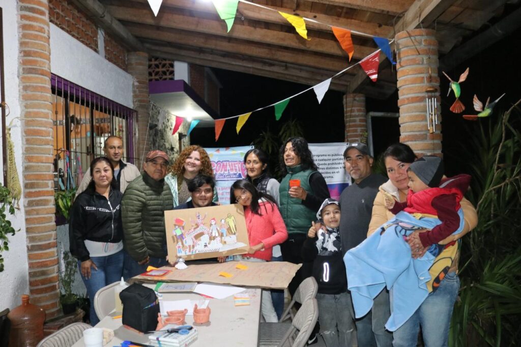 Leyendas del monte inspiran la creación de un retablo comunitario en Jilotepec