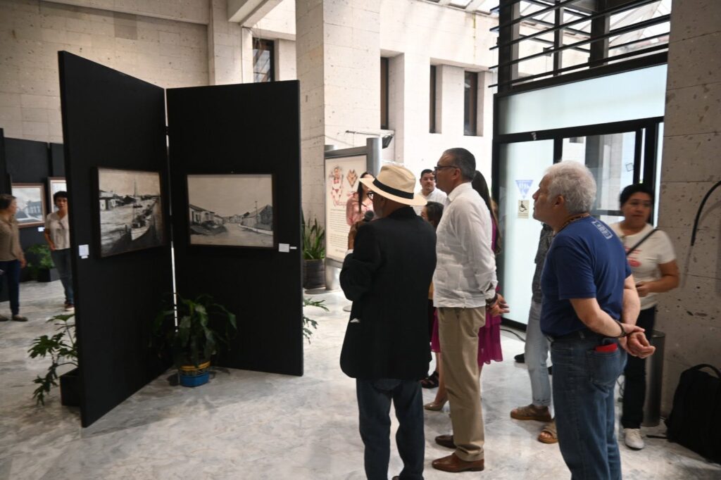 Exponen en el Congreso de Veracruz la muestra pictórica Soledad Compartida