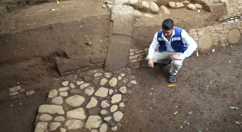 Hallan estructura ceremonial y escultura prehispánica inéditas en Coatepec