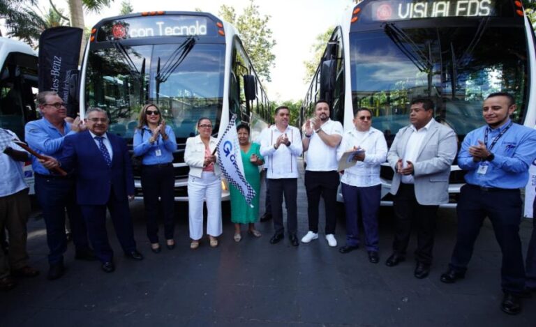 Xalapa incorpora cinco autobuses nuevos con sistema inclusivo para transporte urbano